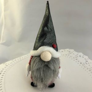 Gourmet Gnome Valentine figure